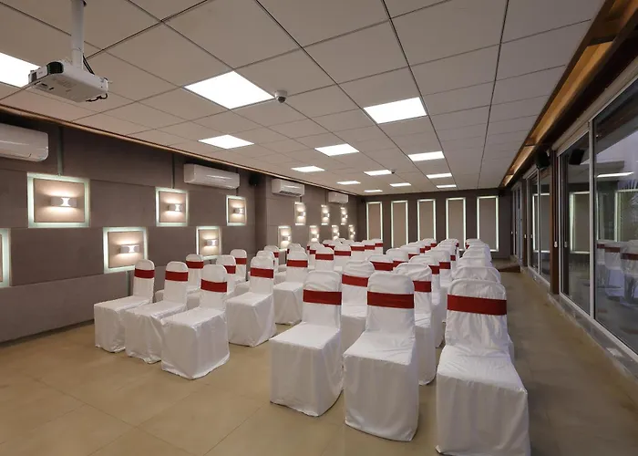 Hotel The Lotus Park Ahmedabad